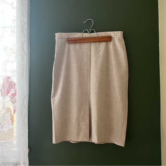 Issac Mizrahi beige midi pencil skirt with back slit - Picture 6 of 7